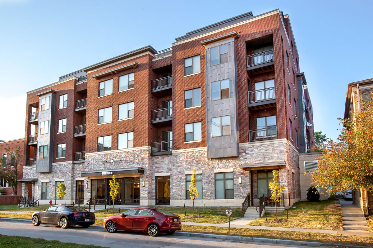 Whistler Apartments Iowa City